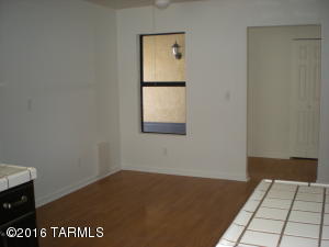 9364 N Eagle Dancer Dr, Tucson, AZ 85742 photo 4