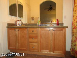 6613 E Ladonna Ln, Tucson, AZ 85756 photo 10