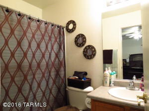 2612 E Knightsbridge Dr, Tucson, AZ 85706 photo 4