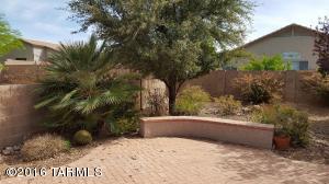 8450 E Sarnoff Ridge Loop, Tucson, AZ 85710 photo 2
