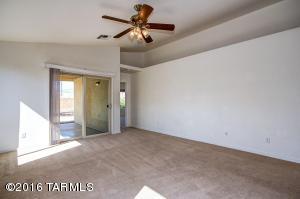 9683 E Belasco Loop, Tucson, AZ 85748 photo 11
