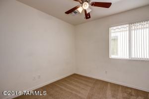 9683 E Belasco Loop, Tucson, AZ 85748 photo 16