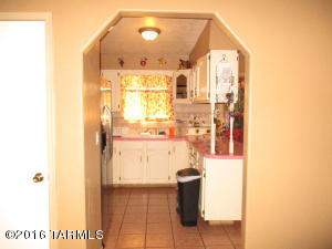 708 E Minorka Rd, Tucson, AZ 85706 photo 9