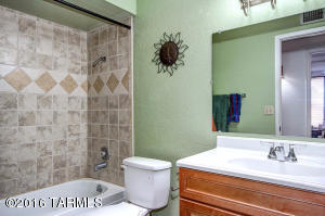 8433 E Ruby Dr, Tucson, AZ 85730 photo 17