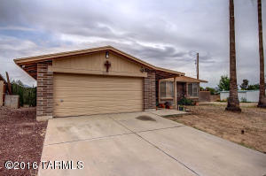 8433 E Ruby Dr, Tucson, AZ 85730 photo 2