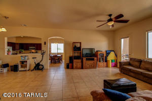 845 S Eynon Pl, Vail, AZ 85641 photo 4