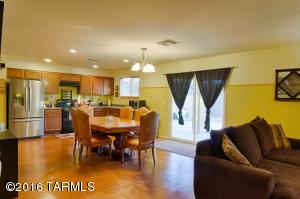 5042 E Kittentails, Tucson, AZ 85756 photo 2