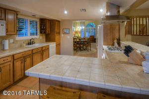 8024 E Gary Ct, Tucson, AZ 85715 photo 17