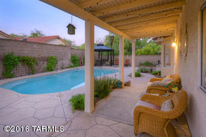 8024 E Gary Ct, Tucson, AZ 85715 photo 4
