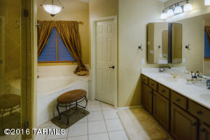 8024 E Gary Ct, Tucson, AZ 85715 photo 25