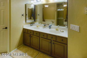 8024 E Gary Ct, Tucson, AZ 85715 photo 24