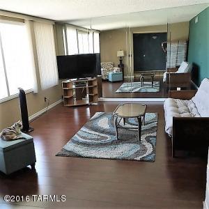 8514 E 20th St, Tucson, AZ 85710 photo 3