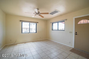 27 E Schilling Pl, Tucson, AZ 85706 photo 8