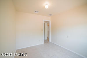 27 E Schilling Pl, Tucson, AZ 85706 photo 16