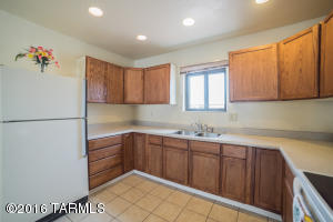 27 E Schilling Pl, Tucson, AZ 85706 photo 7