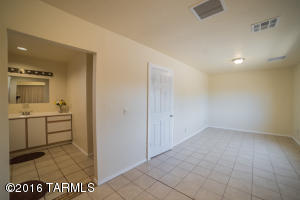 27 E Schilling Pl, Tucson, AZ 85706 photo 19