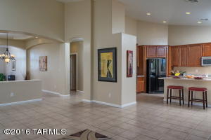 9420 E Barrel Springs Pl, Vail, AZ 85641 photo 6