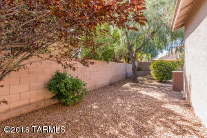 10562 E Bridgeport St, Tucson, AZ 85747 photo 42