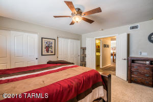 10562 E Bridgeport St, Tucson, AZ 85747 photo 29
