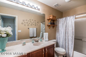 10562 E Bridgeport St, Tucson, AZ 85747 photo 34