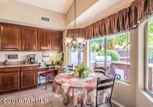 10562 E Bridgeport St, Tucson, AZ 85747 photo 22