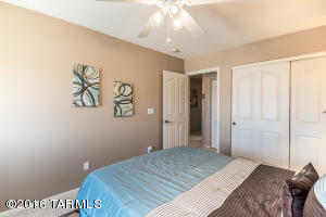 10562 E Bridgeport St, Tucson, AZ 85747 photo 37