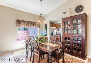 10562 E Bridgeport St, Tucson, AZ 85747 photo 6
