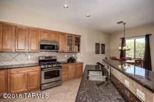 13577 E Aviara Pl, Vail, AZ 85641 photo 4
