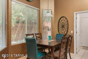 7665 E Palace Park Loop, Tucson, AZ 85710 photo 8