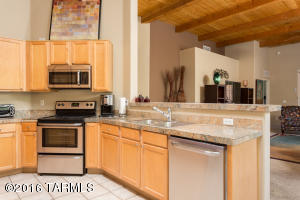 7665 E Palace Park Loop, Tucson, AZ 85710 photo 10