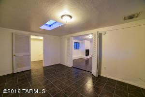 3301 E 23rd St, Tucson, AZ 85713 photo 4