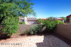 1583 E Painted Colt Loop, Tucson, AZ 85719 photo 13