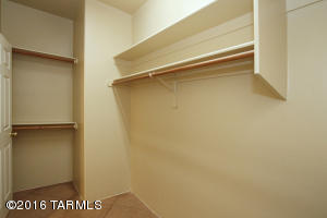1583 E Painted Colt Loop, Tucson, AZ 85719 photo 8