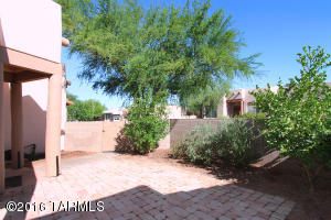 1583 E Painted Colt Loop, Tucson, AZ 85719 photo 14