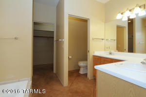 1583 E Painted Colt Loop, Tucson, AZ 85719 photo 21
