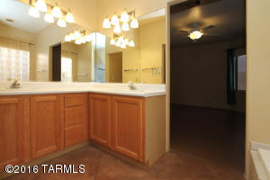 1583 E Painted Colt Loop, Tucson, AZ 85719 photo 22
