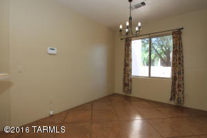 1583 E Painted Colt Loop, Tucson, AZ 85719 photo 5