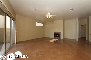 1583 E Painted Colt Loop, Tucson, AZ 85719 photo 3