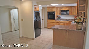 8065 E 8th St, Tucson, AZ 85710 photo 8