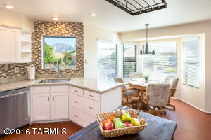 1014 E Desert Glen Dr, Oro Valley, AZ 85755 photo 4