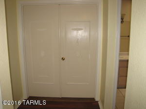 8885 E Apache Well Pl, Tucson, AZ 85730 photo 25