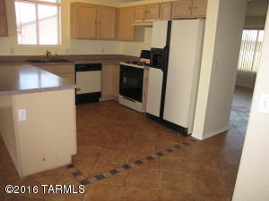 8885 E Apache Well Pl, Tucson, AZ 85730 photo 14