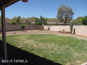 8885 E Apache Well Pl, Tucson, AZ 85730 photo 4