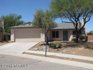 8885 E Apache Well Pl, Tucson, AZ 85730 photo 2