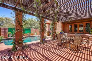 6600 E Circulo Invierno, Tucson, AZ 85750 photo 2
