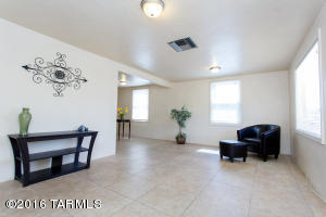 4741 E 3rd St, Tucson, AZ 85711 photo 2