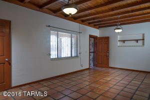 409 E Smoot Dr, Tucson, AZ 85705 photo 4