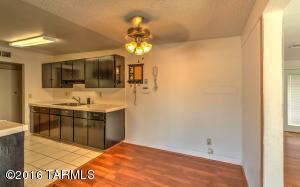 7022 E Nelson Dr, Tucson, AZ 85730 photo 8