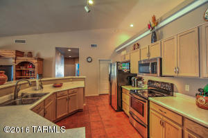 8610 E Olinga Ct, Tucson, AZ 85747 photo 8