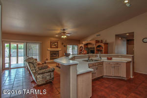 8610 E Olinga Ct, Tucson, AZ 85747 photo 11